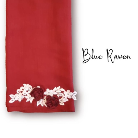 Scarf 🧣 - Picture 2 of 3